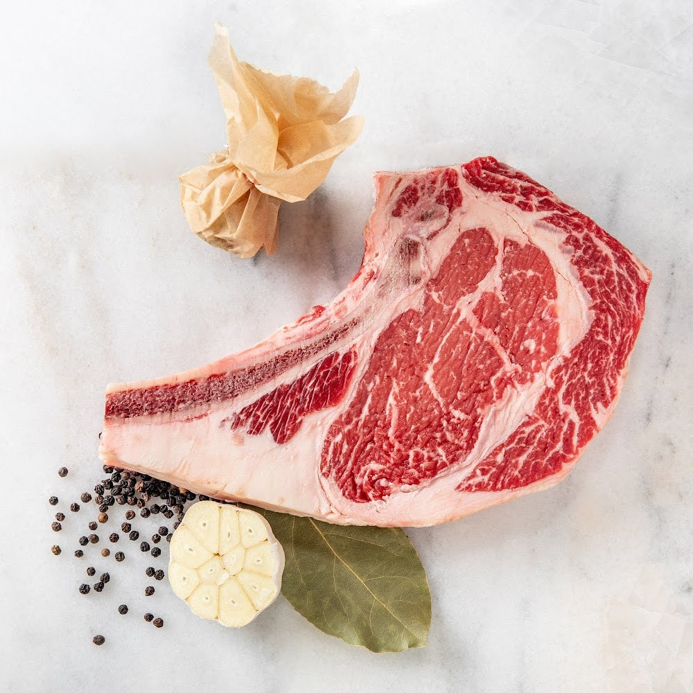 Omakase box, packed with an array of beef, pork, lamb, chicken and duck cuts.  All sustainably raised local meats.  Chosen specially for you from your butcher.  Delivered straight to your door from a mom and mom butcher shop, Butcher Girls.
